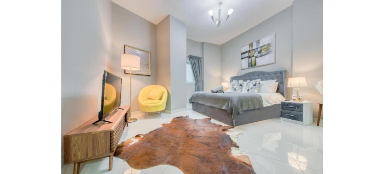 דובאי Luxurious 4-Bedroom Duplex Villa Apartment Near Jbr מראה חיצוני תמונה